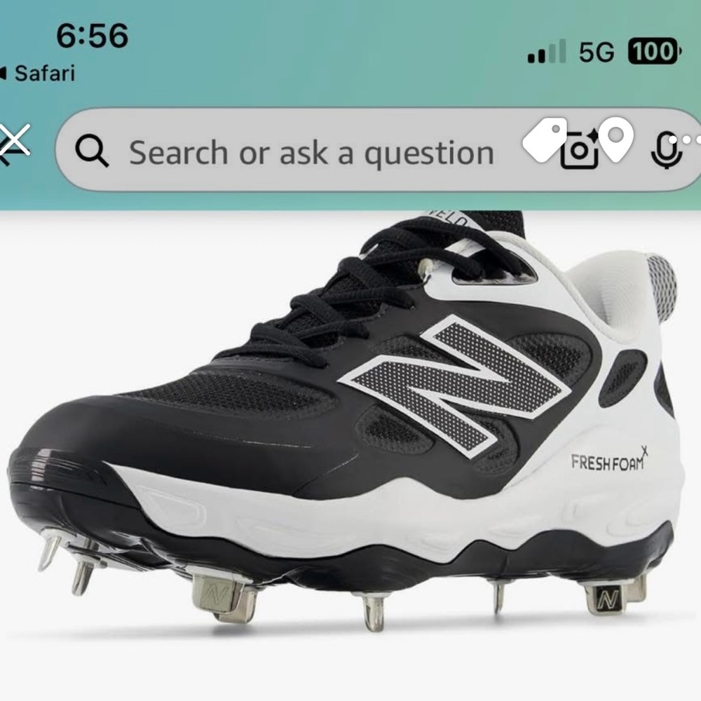 New Balance Black and White Athletic Shoes
